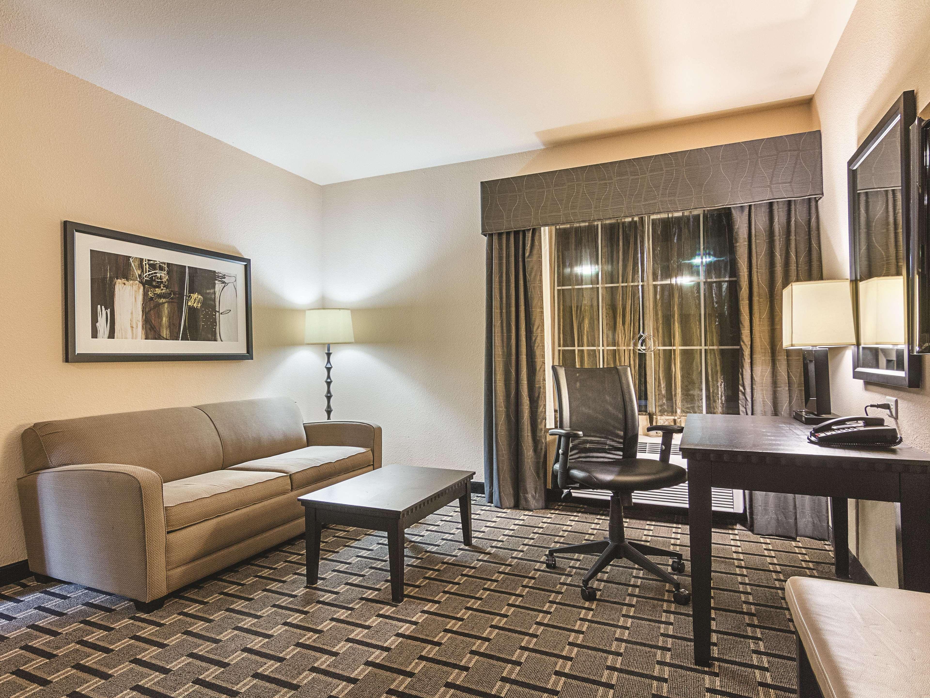 La Quinta By Wyndham Mt. Pleasant Hotel Mount Pleasant Buitenkant foto