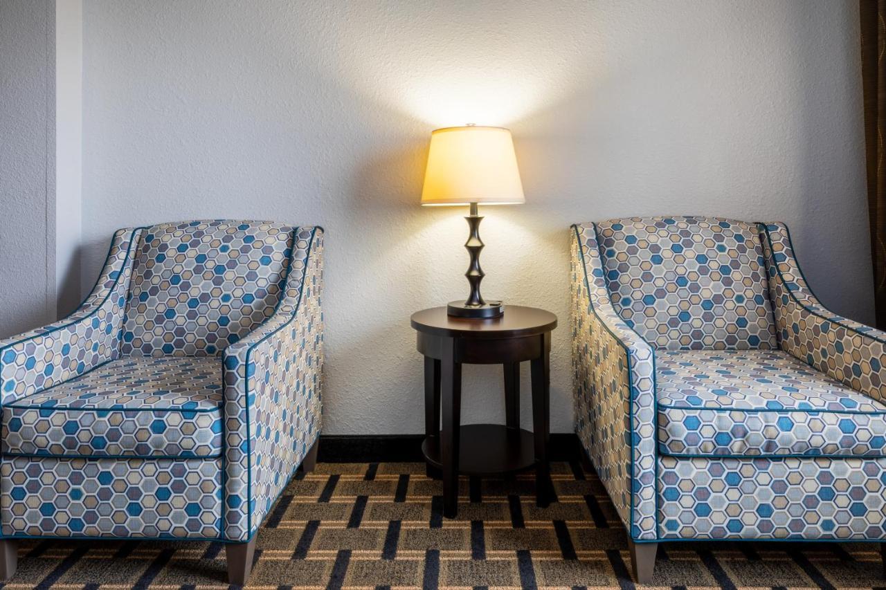 La Quinta By Wyndham Mt. Pleasant Hotel Mount Pleasant Buitenkant foto