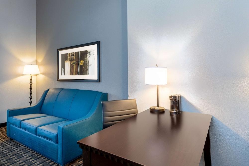 La Quinta By Wyndham Mt. Pleasant Hotel Mount Pleasant Buitenkant foto