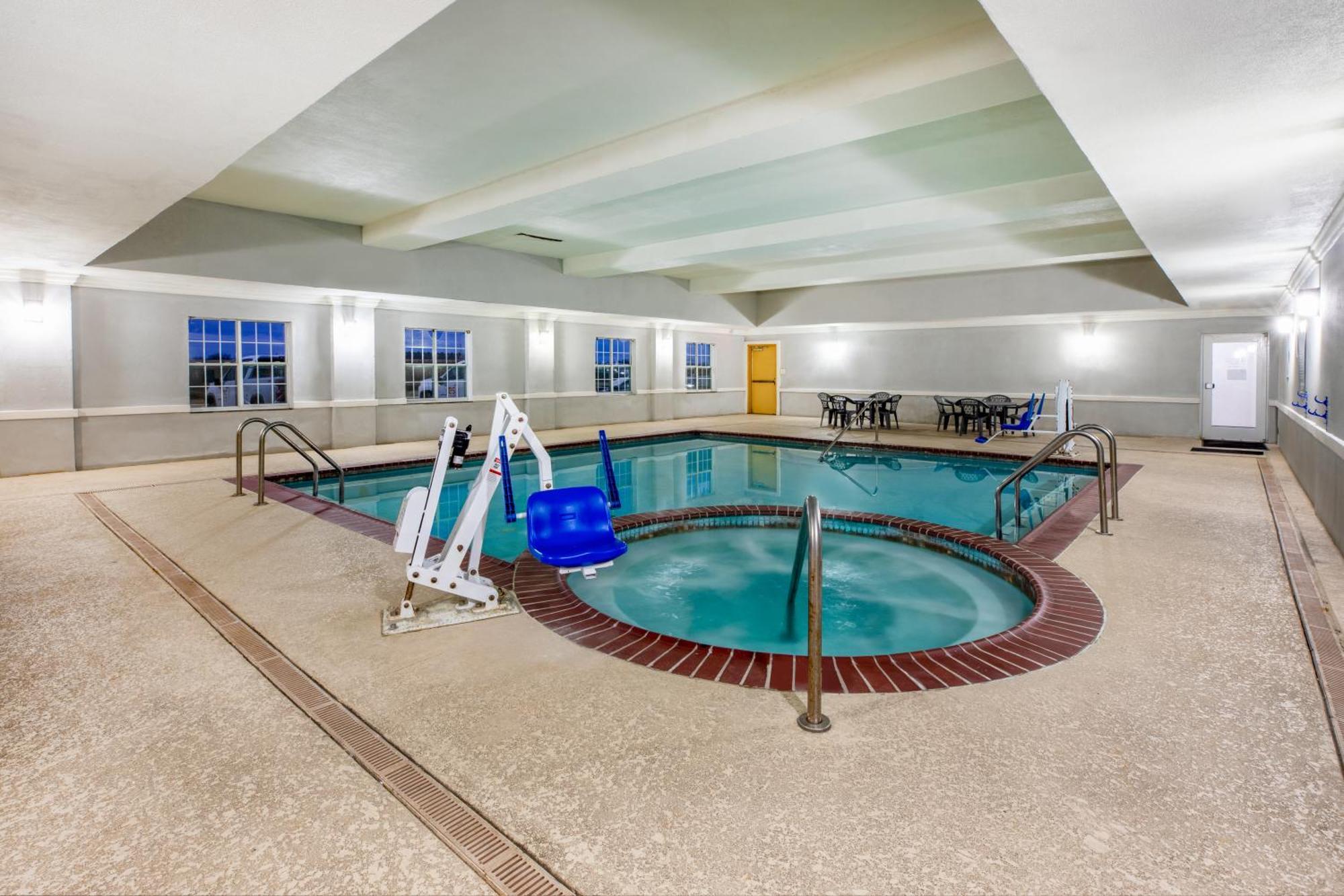 La Quinta By Wyndham Mt. Pleasant Hotel Mount Pleasant Buitenkant foto